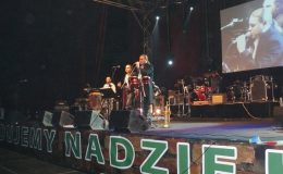 koncert_dla_poszkodowanych_przez_trn_powietrzn_20110422_1310006327