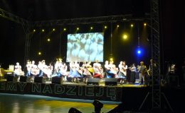 koncert_dla_poszkodowanych_przez_trn_powietrzn_20110422_2065648467